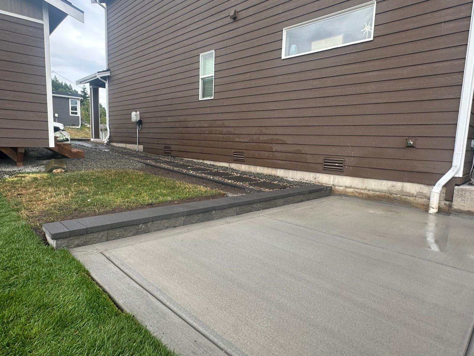 Alvarez Landscaping Services LLC (9)